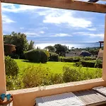 Bright With Sea View And Swimming Pool Апартаменты