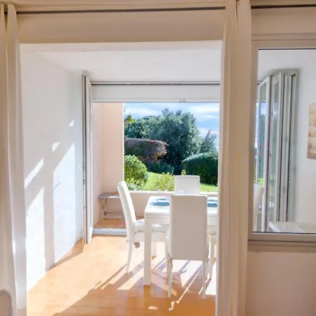 Bright With Sea View And Swimming Pool Апартаменты Сент-Максим