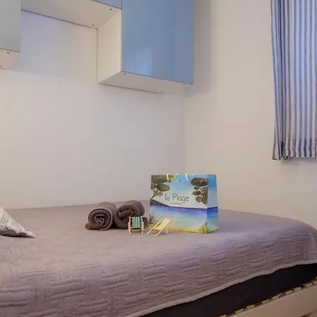 Bright With Sea View And Swimming Pool Apartament